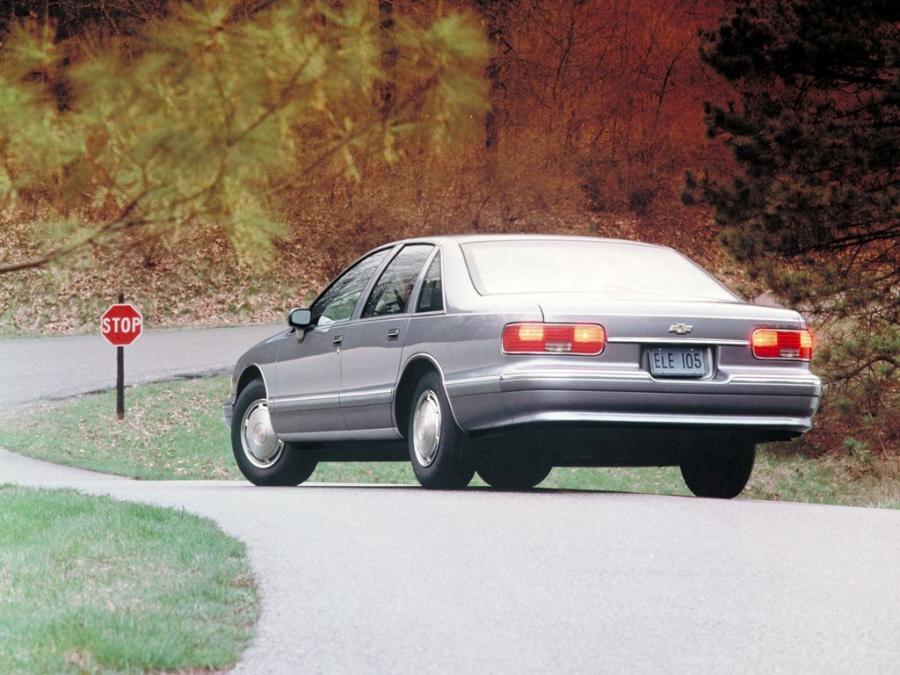  Chevrolet Caprice Classic 1993 года  (фото 6 из 17)